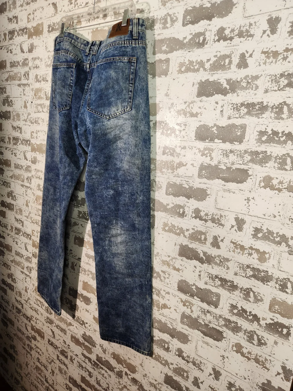 Men's Distressed Straight-Leg Blue Jeans
